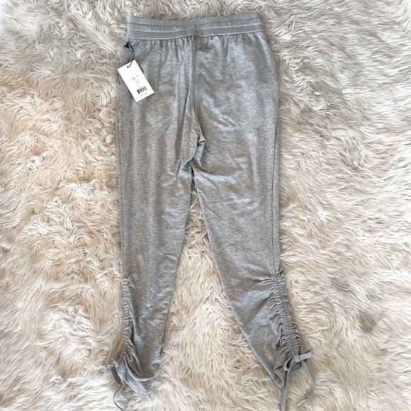 Bailey 44 Jennie Pants in Heather Gray - Picture 9 of 11